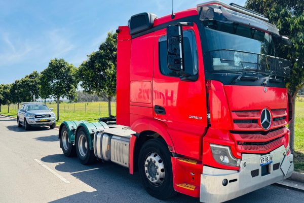 WhatsApp Image 2025-10-06 at 15.23.01